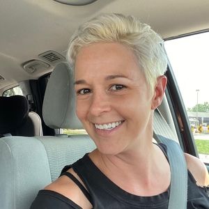 Meet your Posher, Becky